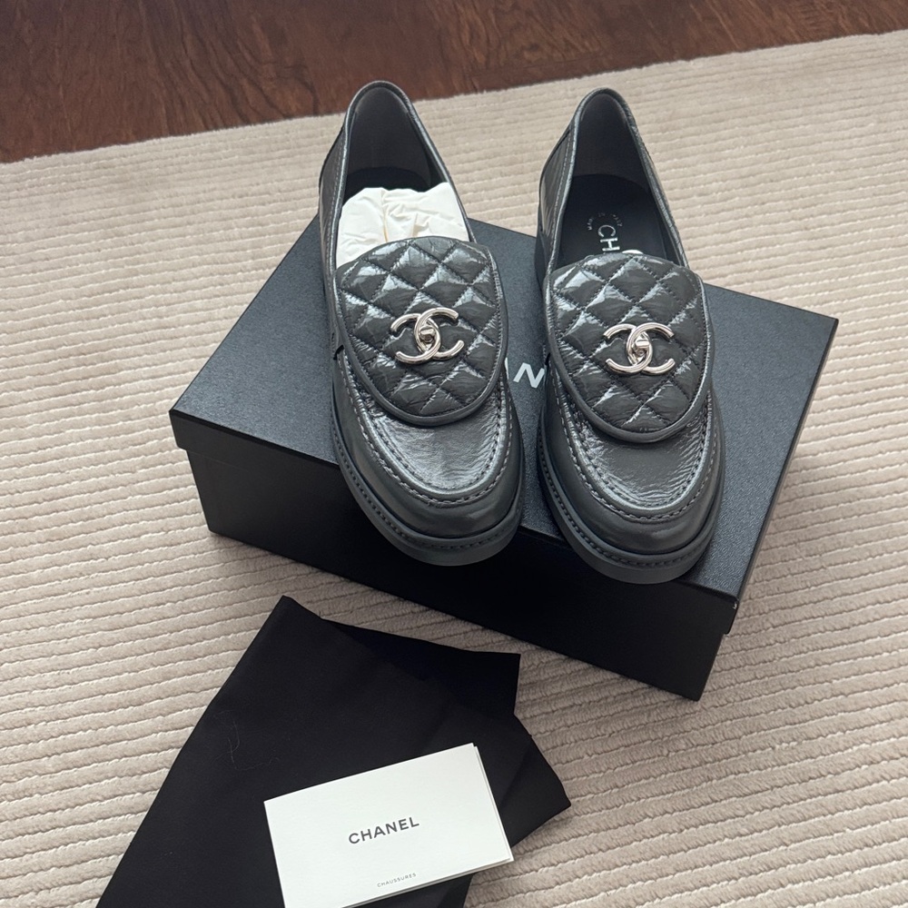 CHANEL Silver Quilted Loafers with Logo authentic